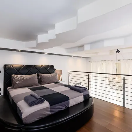 Moderno Loft A 150mt Dalla Metro 