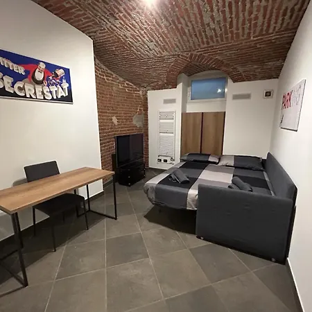 アパート Moderno Loft A 150mt Dalla Metro 